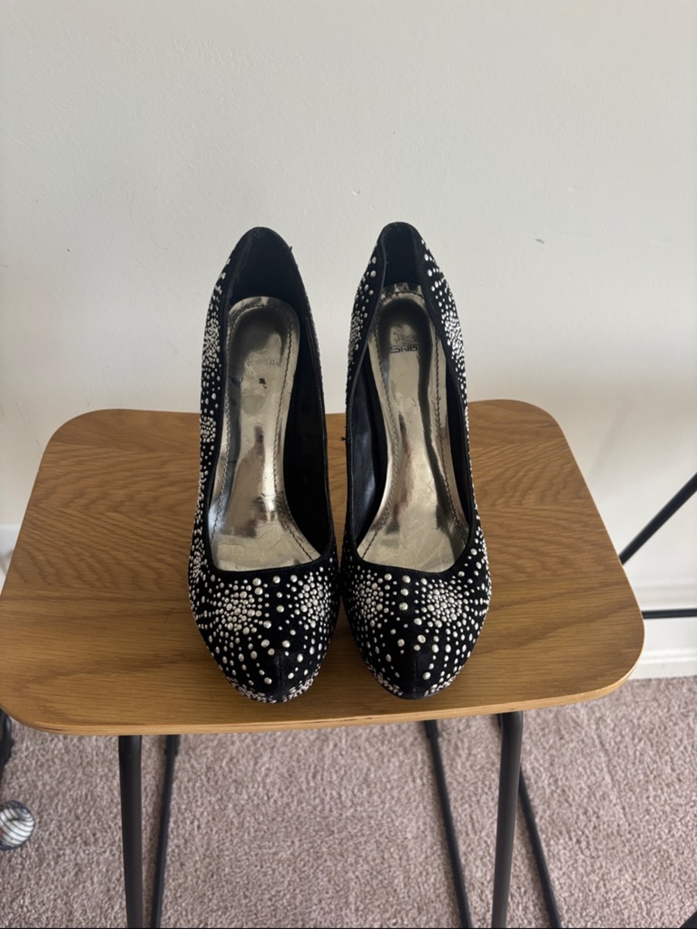Women's Black Crystal-Embellished Pumps